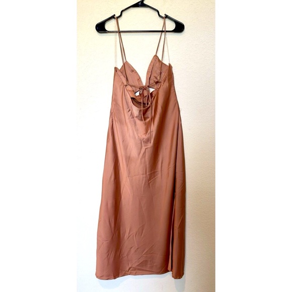 Women’s Maxi Dress Sz Large Strappy Open Back Side Slit Cameo - Picture 4 of 11